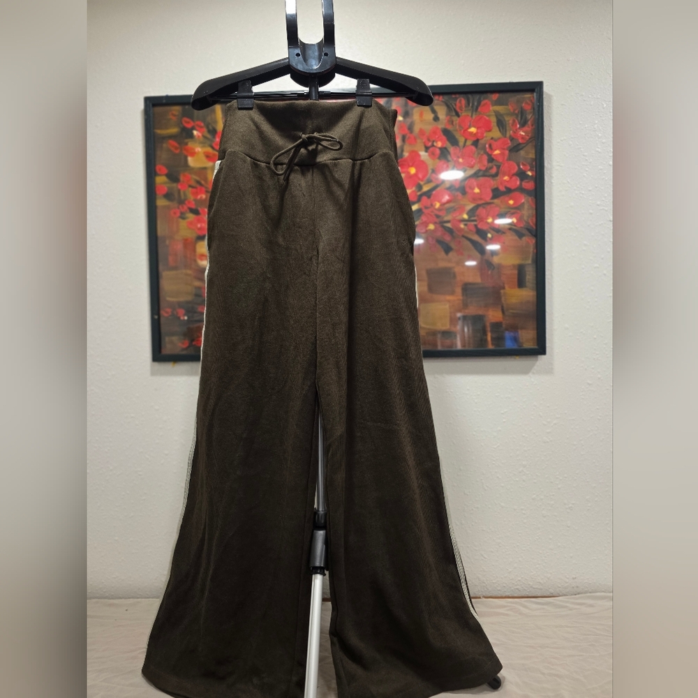 NWT Halara Olive Green High Rise Wide Leg Pant Size Large